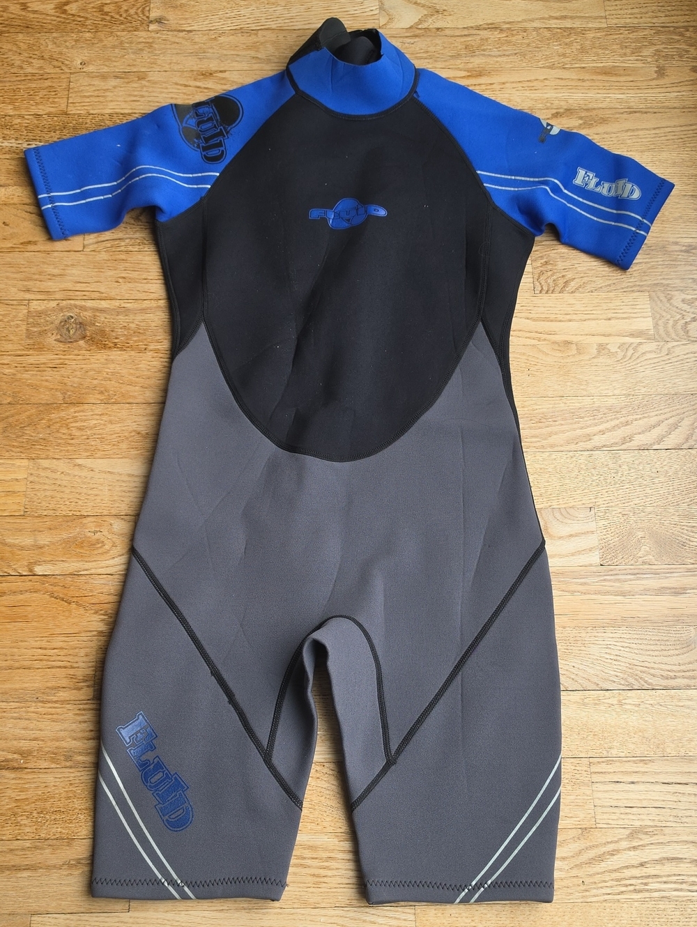 (14) Fluid Kids Shorty Wetsuit in Blue and Gray Swim Boat Beach Vacation Scuba
